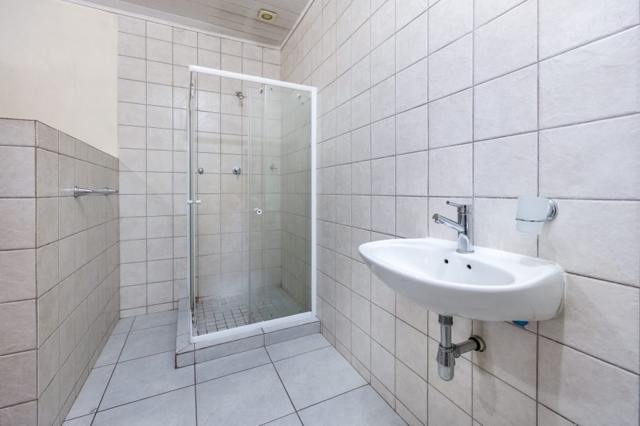 5 Bedroom Property for Sale in Sarepta Western Cape